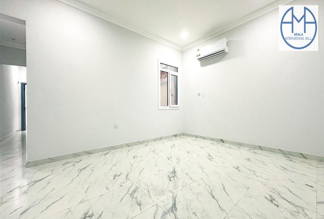 945238 - Property Image 3