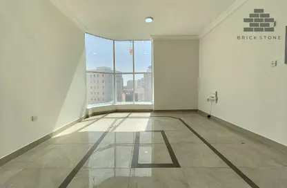 Apartment - 2 Bedrooms - 2 Bathrooms for rent in Thabit Bin Zaid Street - Al Mansoura - Doha