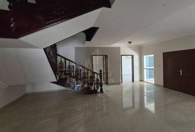 929570 - Property Image 2