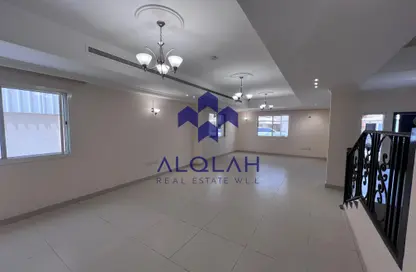Villa - 3 Bedrooms - 3 Bathrooms for rent in Souk Al gharaffa - Al Gharrafa - Doha
