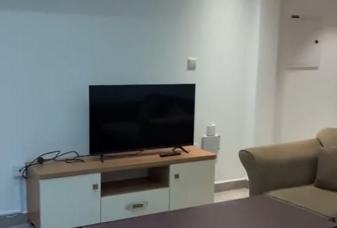 990855 - Property Image 2