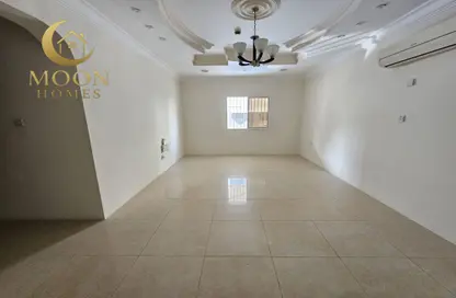 شقة - 2 غرف نوم - 2 حمامات للايجار في شقق مساكن المطار القديم - طريق المطار القديم - الدوحة