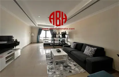 Living / Dining Room image for: Apartment - 1 Bathroom for sale in Marina Gate - Porto Arabia - The Pearl Island - Doha, Image 1