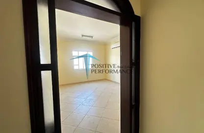 شقة - 3 غرف نوم - 2 حمامات للايجار في راستك 29 - طريق المطار القديم - الدوحة