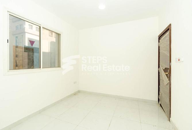 944071 - Property Image 3