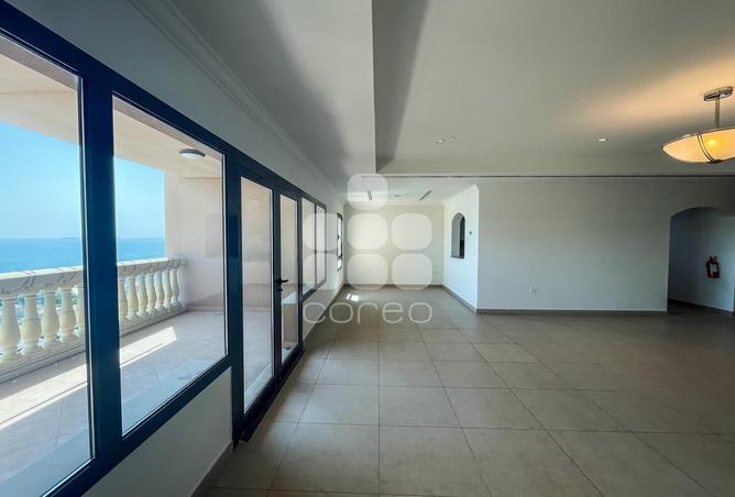 929405 - Property Image 3