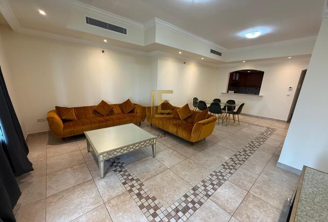 905817 - Property Image 2