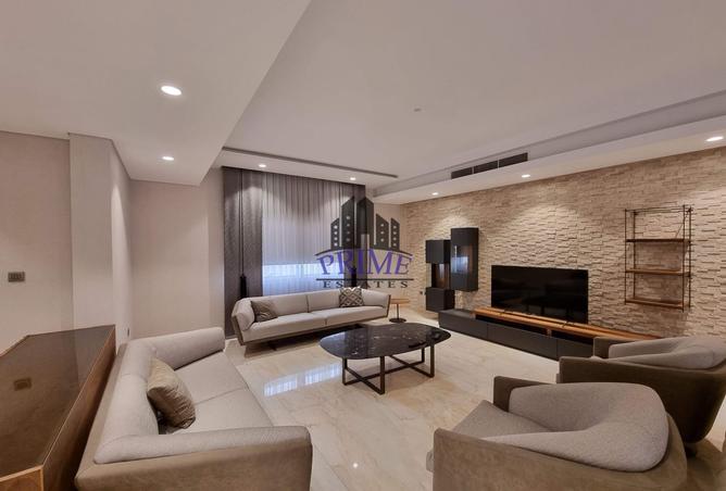 904315 - Property Image 2