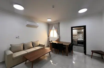 Apartment - 2 Bedrooms - 2 Bathrooms for rent in Bin Omran 46 - Fereej Bin Omran - Doha