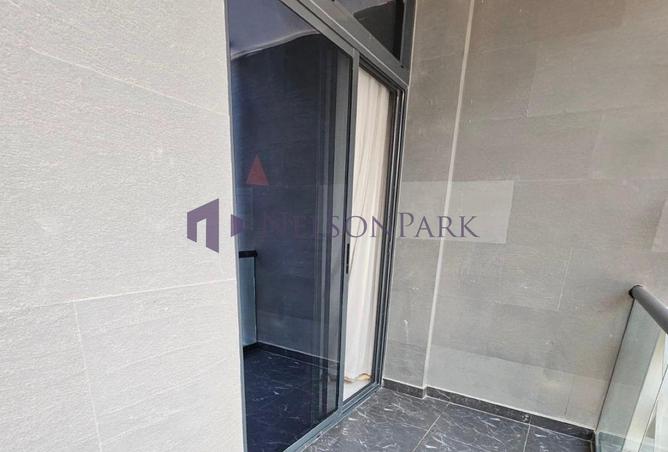 998144 - Property Image 2