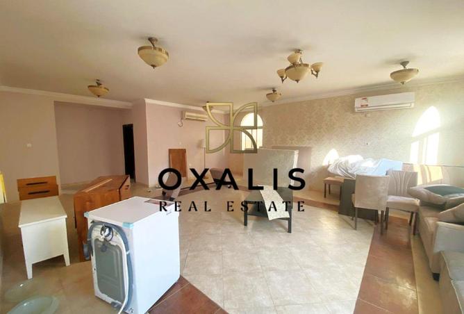 1008412 - Property Image 2