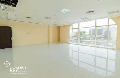 مساحات مكتبية - استوديو - 1 حمام للايجار في C-Ring - الدوحة