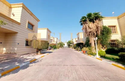 Apartment - 4 Bedrooms - 5 Bathrooms for rent in Old Airport Road - Old Airport Road - Doha