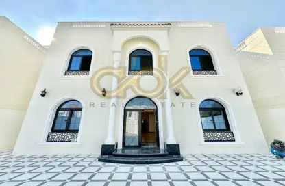 فيلا - 8 غرف نوم - 8 حمامات للبيع في شارع النعيجة - النعيجة - الدوحة