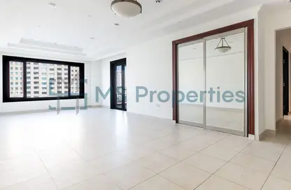 Apartment - 2 Bedrooms - 3 Bathrooms for rent in West Porto Drive - Porto Arabia - The Pearl Island - Doha