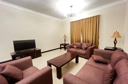 Apartment - 2 Bedrooms - 2 Bathrooms for rent in Al Sadd Road - Al Sadd - Doha