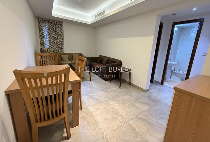 911252 - Property Image 3