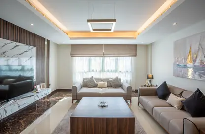 Living Room image for: Apartment - 2 Bedrooms - 2 Bathrooms for rent in Riviera Gardens - Al Duhail - Doha, Image 1