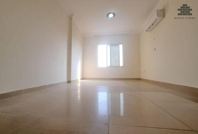 952108 - Property Main Image
