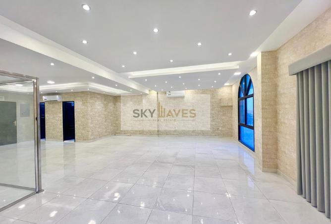 950074 - Property Image 2