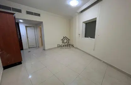 Apartment - 2 Bedrooms - 1 Bathroom for rent in Thabit Bin Zaid Street - Al Mansoura - Doha