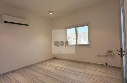مجمع سكني - 1 حمام للايجار في أم صلال محمد - أم صلال محمد - الدوحة