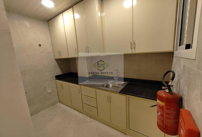 979844 - Property Image 3