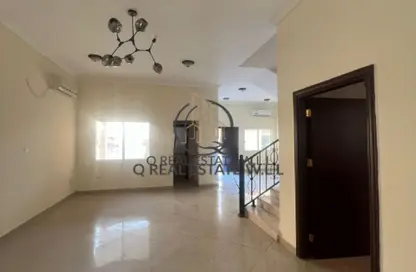 Villa - 4 Bedrooms - 4 Bathrooms for rent in Souk Al gharaffa - Al Gharrafa - Doha