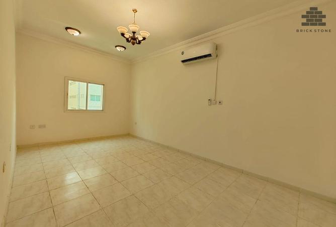 903389 - Property Main Image