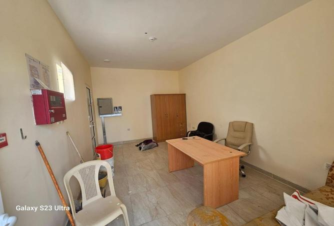 967984 - Property Image 3