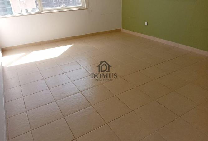 940757 - Property Image 2