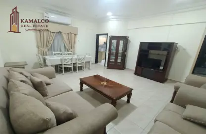 Apartment - 2 Bedrooms - 2 Bathrooms for rent in Umm Ghwailina Comm - Umm Ghuwalina - Umm Ghuwailina - Doha