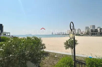 شقة - 2 غرف نوم - 3 حمامات للايجار في البلاج الجنوبي - البلاج - جزيرة اللؤلؤة - الدوحة