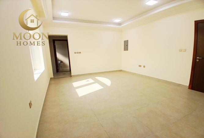 982368 - Property Image 2