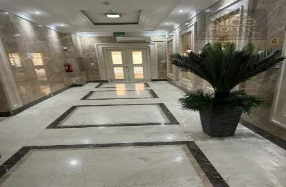 صورة لـ استقبال / بهو شقة - 2 غرف نوم - 2 حمامات للايجار في فريج بن محمود الشمالي - فريج بن محمود - الدوحة ، صورة رقم 1