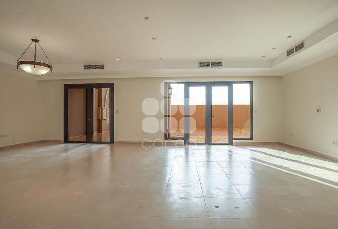 998380 - Property Image 3