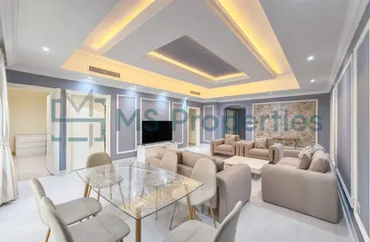 Apartment - 2 Bedrooms - 3 Bathrooms for sale in West Porto Drive - Porto Arabia - The Pearl Island - Doha