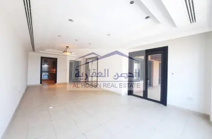 Apartment - 2 Bedrooms - 3 Bathrooms for sale in Tower 7 (Ferrari Tower) - Porto Arabia - The Pearl Island - Doha