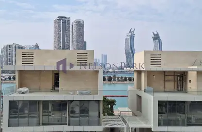 Apartment - 2 Bedrooms - 4 Bathrooms for rent in Gewan Island - The Pearl Island - Doha