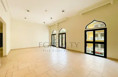 Apartment - 3 Bedrooms - 3 Bathrooms for rent in Qanat Quartier - The Pearl Island - Doha