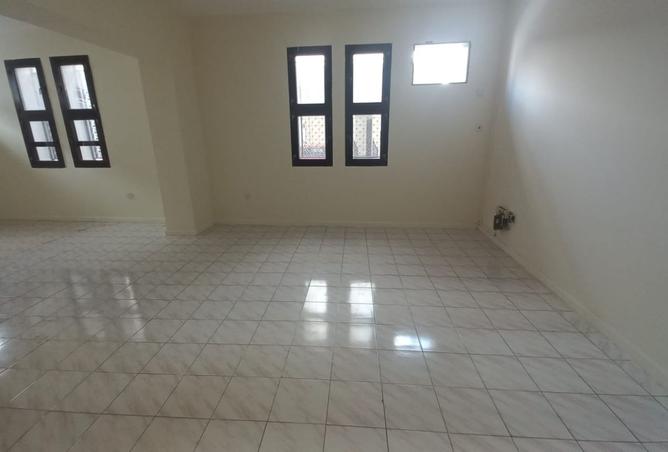 945034 - Property Image 2