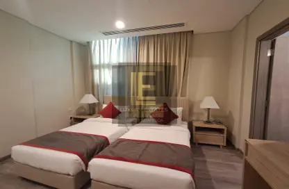 Apartment - 2 Bedrooms - 3 Bathrooms for rent in The Pearl Island - Doha