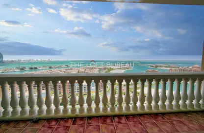 Apartment - 2 Bedrooms - 3 Bathrooms for rent in East Porto Drive - Porto Arabia - The Pearl Island - Doha