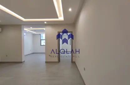 Apartment - 2 Bedrooms - 3 Bathrooms for rent in Al Nasr Street - Al Nasr - Doha