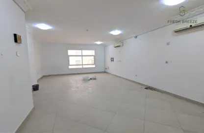 Apartment - 3 Bedrooms - 3 Bathrooms for rent in Hiteen Street - Al Muntazah - Doha