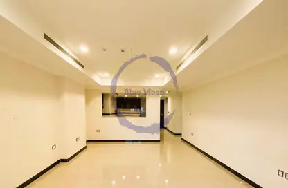 صورة لـ غرفة فارغة شقة - 2 غرف نوم - 3 حمامات للبيع في طريق بورتو الغربي - بورتو أرابيا - جزيرة اللؤلؤة - الدوحة ، صورة رقم 1