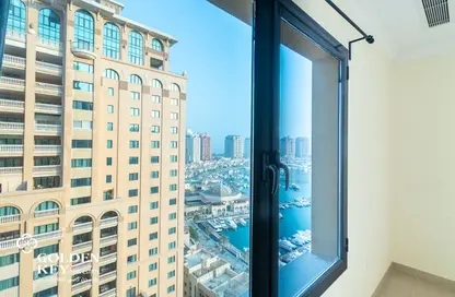 Apartment - 1 Bedroom - 2 Bathrooms for rent in West Porto Drive - Porto Arabia - The Pearl Island - Doha