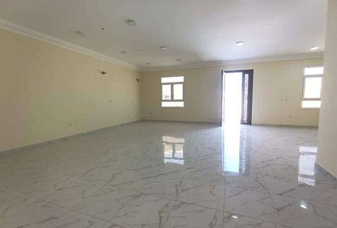 940649 - Property Image 2