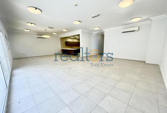 929372 - Property Image 3
