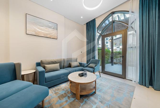 989045 - Property Image 2